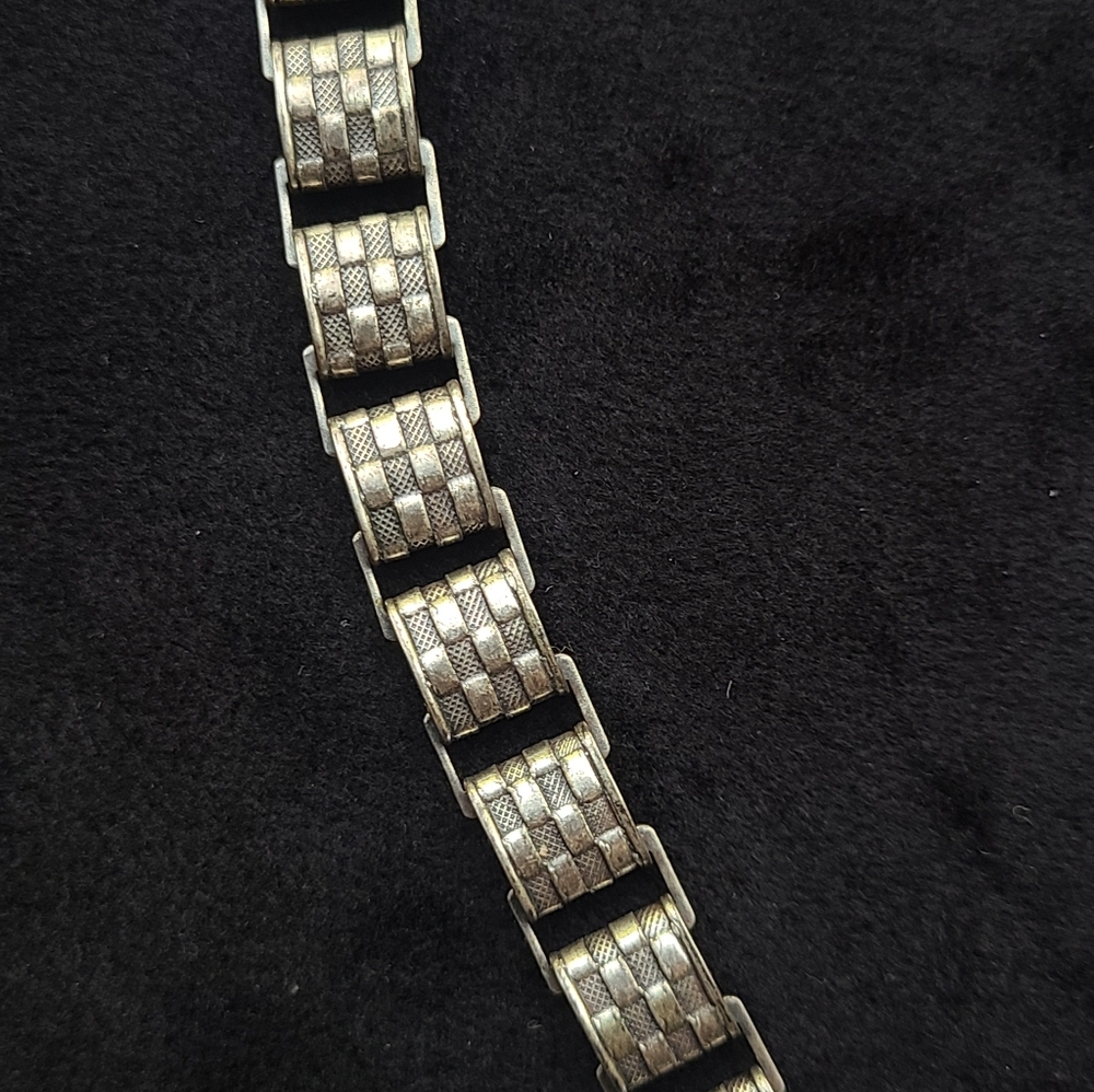 Antique Victorian Book chain Locket - Picture 4 of 9
